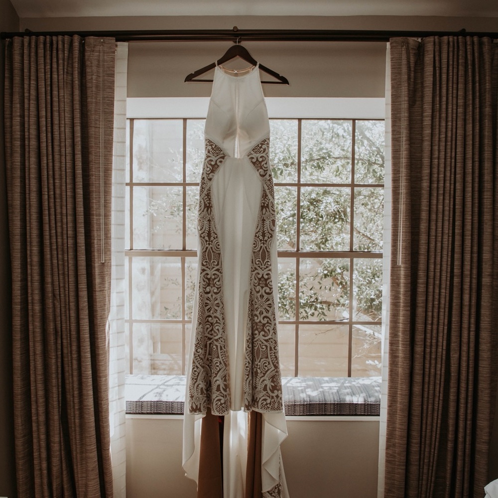 Lovers Society - Beckett Wedding Gown - Picture 2 of 6